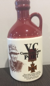 Souvenir - VC commemorative Port Bottle