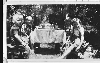 Photograph - Lynette Hermon's 4th birthday party