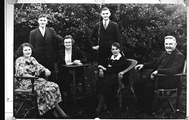 Photograph - The Johns family of Selby