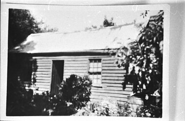 Photograph - Madigan house, Menzies Creek