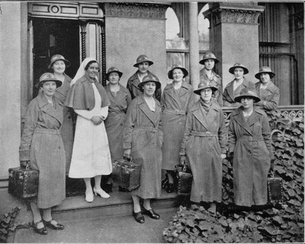 Matron Gordon with a group of Sisters from the Melbourne District Nursing Society.