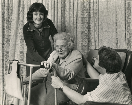 A Royal District Nursing Service Home Health Aide giving care