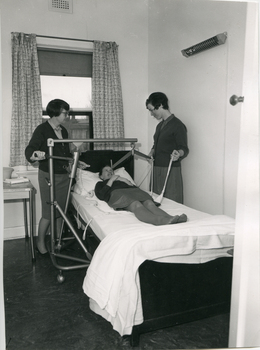 Demonstrating a transfer technique at a Royal District Nursing Service (RDNS) Education session.