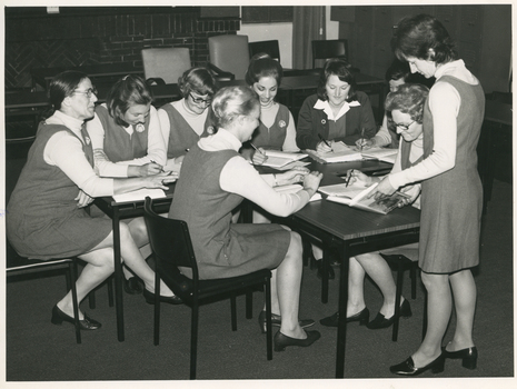 Royal District Nursing Service (RDNS) Sister receiving Advanced Post Basic Education