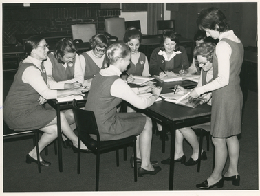 Royal District Nursing Service (RDNS) Sister receiving Advanced Post Basic Education