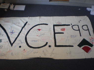 OC Signed VCE banner, 1999