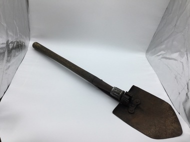 Trench shovel