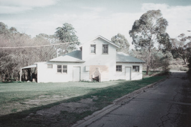 Photograph, Photo of side of Leawarra Girls Hostel at Winlaton - The hostel was originally a farmhouse and was converted into a hostel - Established by the Health Department in 1956