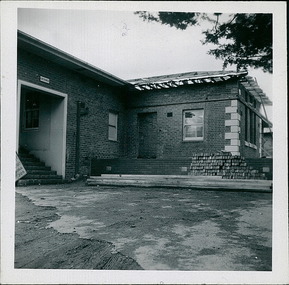 1 of 3 photos - Hospital entrance with new addition of the front day room under construction at the Alexandra District Hospital. Photo taken in March 1978 - Regional & District Hospital Collection - Department of Health & Human Services (DHHS)