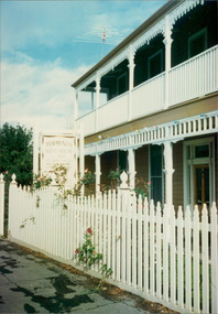 Photograph, Picture of Terminus Guest House on an Outing  to Point Lonsdale in 1988 - Bundoora Repatriation Hospital - Day Centre - Photographs taken by Patients ( Series 59 ) - Parties & Outings - 1986 To 1992