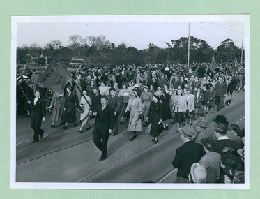 Churches of Christ group crossing Princes Bridge marching towards the Melbourne Town Hall on Swanston Street, Melbourne CBD Australia, from the War Memorial - Department of Health – National Fitness Office (Sports & Recreation) – Historical Press Release Photo Collection