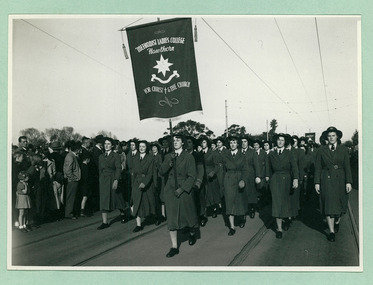 The Methodist Ladies College (MLC) crossing Princes Bridge and marching towards the Melbourne Town Hall on Swanston Street, Melbourne CBD Australia, from the War Memorial - Department of Health – National Fitness Office (Sports & Recreation) – Historical Press Release Photo Collection