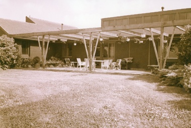 Photograph, Colanda Grounds - Building courtyard at the back of Finch unit