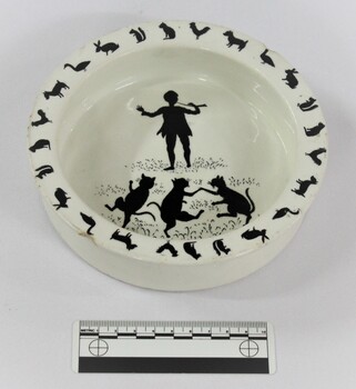 Haeusler Collection Child's Ceramic Bowl with 10cm scale 