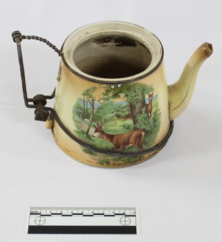Haeusler Collection Teapot side with 10cm scale 