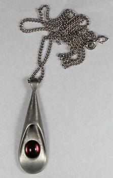 Silver toned Purple Pendant Necklace from the Sarah Coventry Jewellery Range c. 1970s-1980s