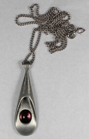 Silver toned Purple Pendant Necklace from the Sarah Coventry Jewellery Range c. 1970s-1980s
