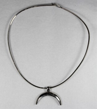 Silver toned Choker Necklace with Half Moon Pendant from the Sarah Coventry Jewellery Range c. 1970s-1980s