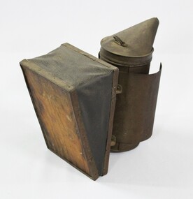 Beehive Smoker c. early 1900s