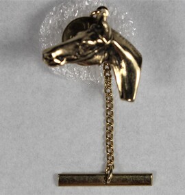 Gold toned horse brooch from the Sarah Coventry Jewellery Range c.1970s-1980s