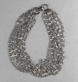 Silver toned Chain Bracelet from the Sarah Coventry Jewellery Range c. 1970s-1980s