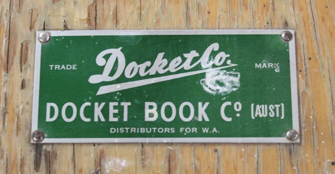 Green and White manufacturer's logo.