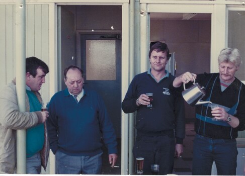 Group of 4 men in Wodonga.