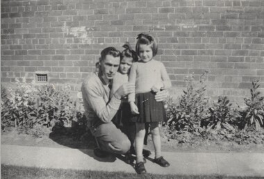 Allan Elvish with daughters Joan and Beverley