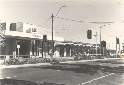Wodonga, High Street West - WESTPAC to Tooles Disposals