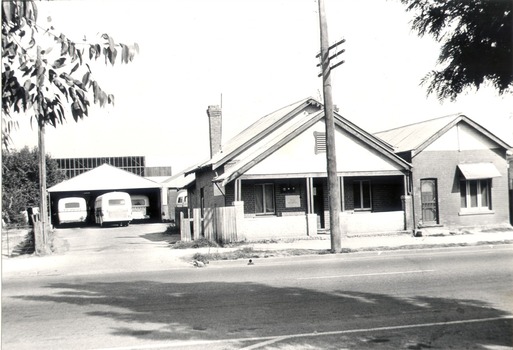  Mylon's bus depot and office on the right.