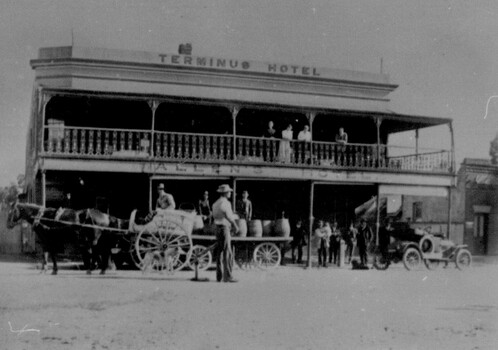 Terminus Hotel Wodonga with cart loaded with barrels in front