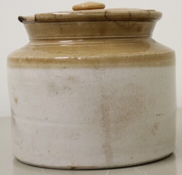 Stoneware flour canister with lid and knob