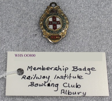 Railway Institute Bowling Albury Badge 78 - 79 with code