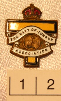 Rats of Tobruk Association Members Badge with scale