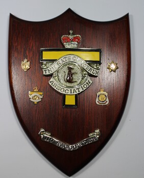 Rats of Tobruk Association Plaque with large centre logo and 4 smaller badges attached