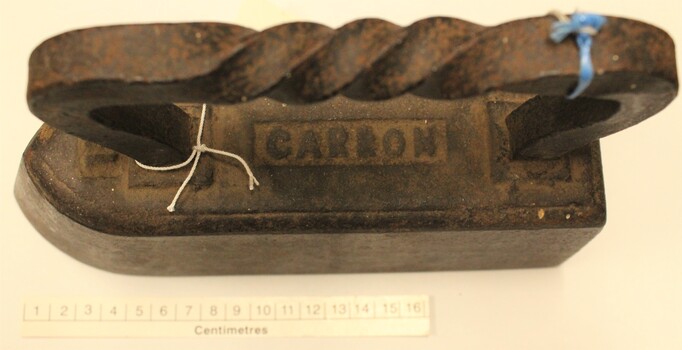 Carron Flat Iron top view with scale in centimetres.