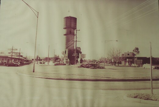 Wodonga Water Tower and roundabout. 