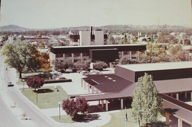 Wodonga Civic Centre 1986 with council buildings in background