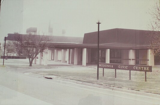 An image of the Wodonga Civic Centre with sign visible at the front.
