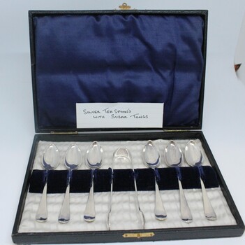 Set of Silver teaspoons with sugar tongs in velvet lined box