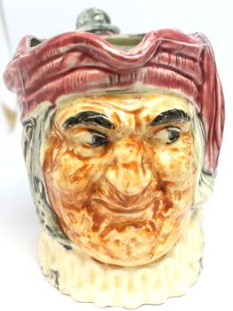 Front view of a Toby mug - Tom Cellarer