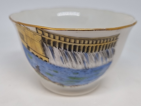 China Souvenir Bowl - Hume Weir, Albury showing coloured image of Hume Weir releasing water