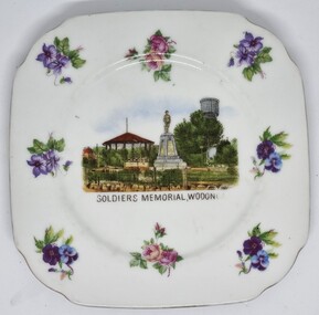 China Souvenir Plate Soldiers' Memorial. Wodonga surrounded by floral items
