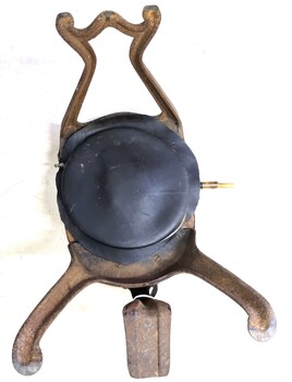 Underneath of bellows showing airbag and valve to the centre right