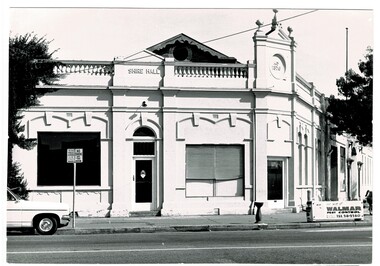 Wodonga Shire Hall on the Corner of High Street and Melbourne Rd (Elgin Boulevard)