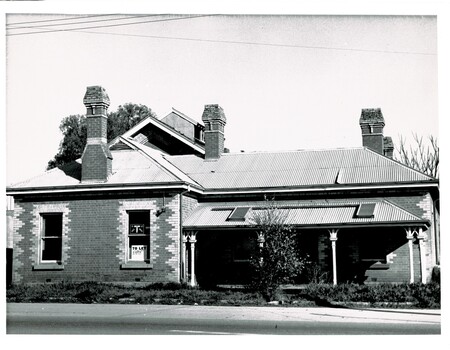 Wodonga Police Station building with former Bond Store in background
