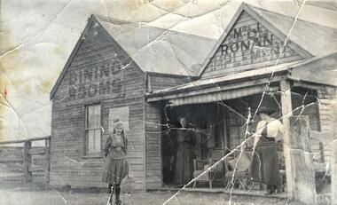 3 women outside Mrs Ronan's Dining Rooms at saleyards, Wodonga