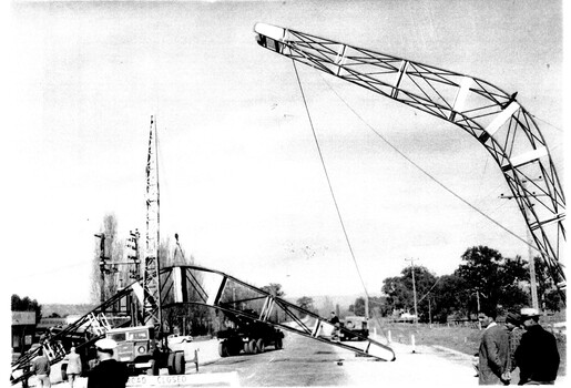 2nd boomerang span about to be raised. 1st span already in place.