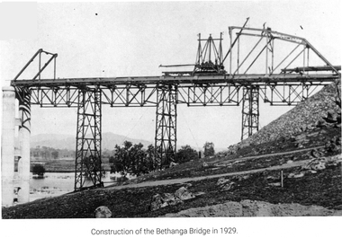 Trusses being put into place on the Bethanga Bridge