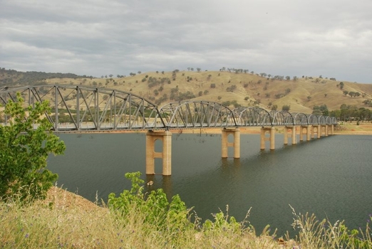 Bethanga Bridge leading to the township of Bellbridge